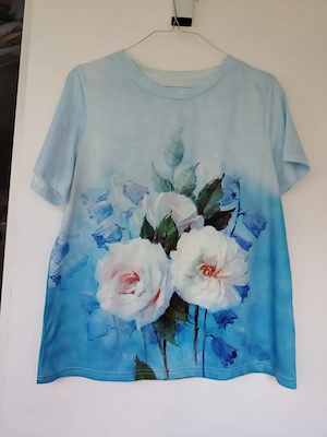 Tricou bleo cu flori, marimea 38-40 M