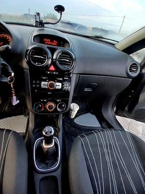 Opel Corsa D An 2011 Motor 1,3 D Km:209053 Consum 4.0%km Pilot automat  Climatronic funcțional  Ogli - imagine 2