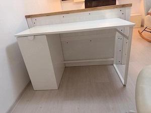 Mobilier complet dormitor   vând și separat pat 140x200, birou și mobilă TV   stare foarte bună