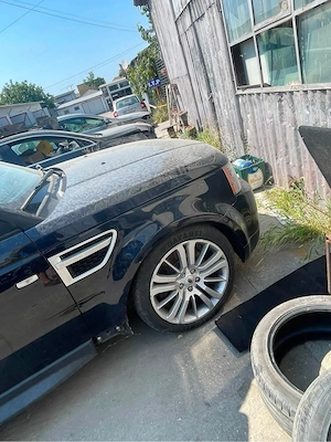 Dezmembrez Range Rover 2011 motor 3.0  - imagine 4