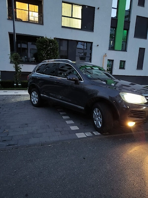 Vând VW Touareg V6 3.0 suspensie pneumatică  - imagine 4