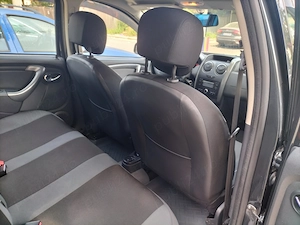Dacia Duster Laureate,-1.6 benzina  -115cp - 141000 km -tractiune 4x2 -Alarma Viper - Carlig remorca - imagine 9