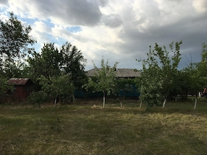VAND TEREN cu casa bătrânească la sat  60 Km de Bucuresti  Draganesti-Vlasca-Sat Comoara  