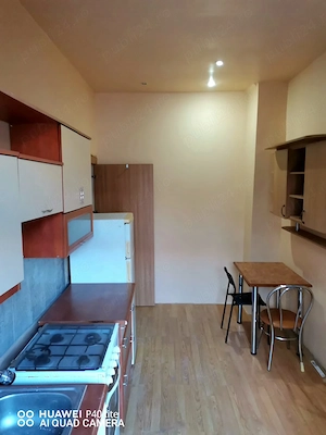 Închiriez apartament 