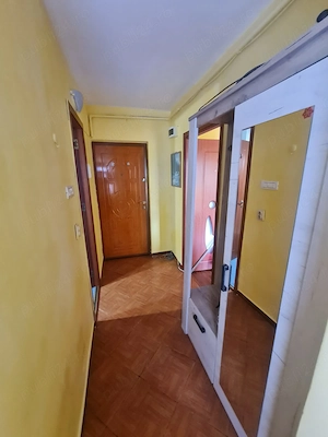 Garsoniera confort 1 de inchiriat etaj 2 cu interfon -500m distanta Arena Mall - imagine 4