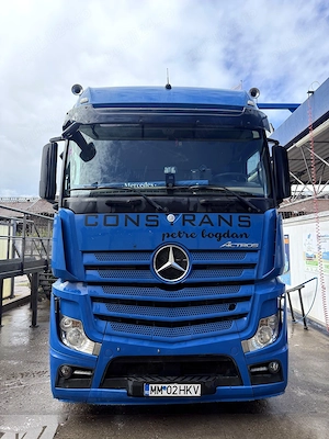 Mercedes Actros mp4