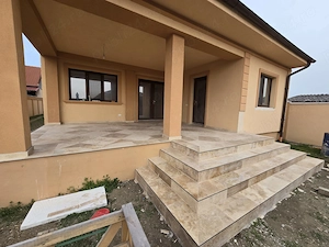 Finisaje imobile sau Constructii la Rosu