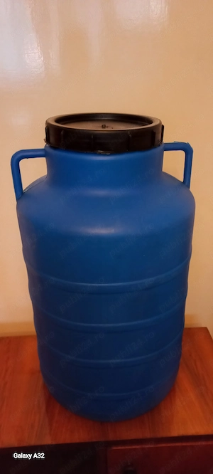 Butoi din plastic 60 litri