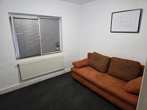 Închiriez apartament spațios în zona Dâmbovița - imagine 3