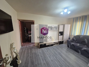 Vand apartament 3 camere Micro 3