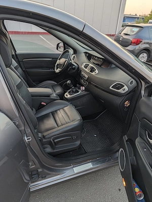 Vând Renault Scenic 3 (benzina 1.4) - imagine 10