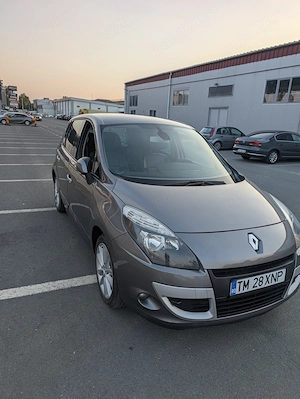 Vând Renault Scenic 3 (benzina 1.4) - imagine 3