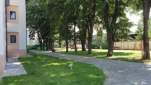 Apartament 4 camere la parter, terasa proprie, curte cu copaci batrani, Ploiesti - imagine 10