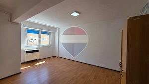 Apartament 4 camere de vânzare - Vitrometan - imagine 15