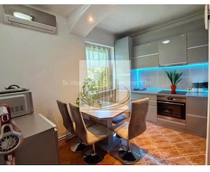 Vand apartament zona Prefectura-Medicina - imagine 3