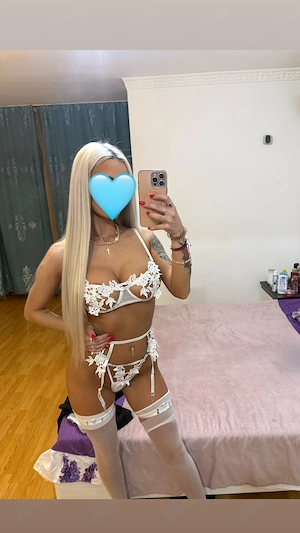 LUX!!Noua!! Deplasări si locație! Blonda cu silicoane reală fac confirmare,Pirce-uri intime