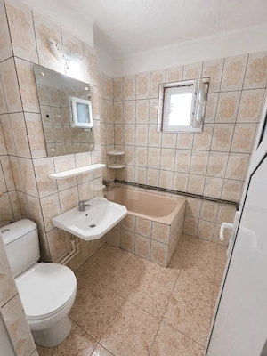 Apartament de vânzare – Micro 6, Târgoviște | Poziție excelentă - imagine 11