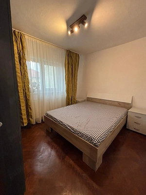 Proprietar închiriez apartament  - imagine 8