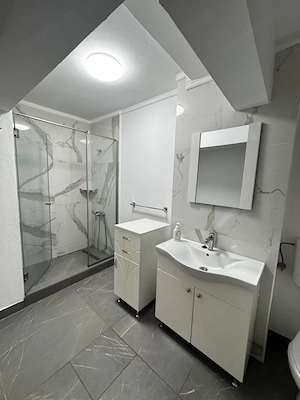 Apartament de închiriat – zona ultracentrală, Oradea - imagine 9