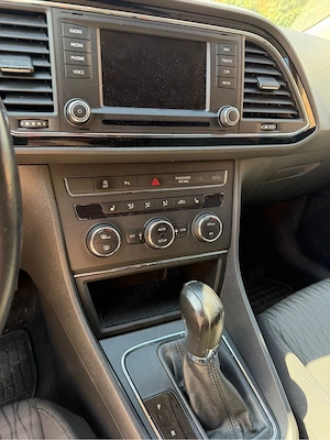 vand seat leon St - imagine 4