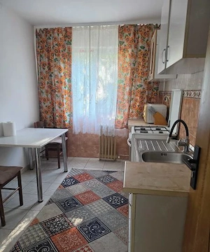 ciresica-2 camere,etaj 3 - imagine 3
