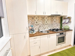 Vand apartament 2 camere zona Bariera - imagine 5