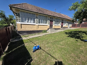 vand casa in Tirimia 