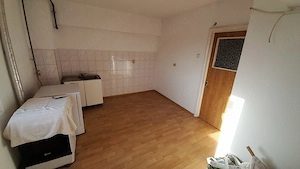 Vand apartament spatios, cu centrala termica proprie, 4 camere, Constanta - imagine 10
