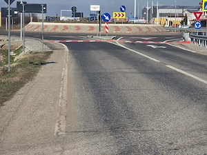 Vand teren  intrav 4,5 HA,la inelul de AUTOSTRADA-Biharia si front  CENTURA si sens giratoriu pe DN - imagine 14