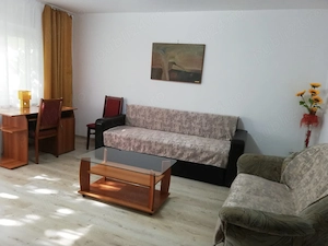 Apt. 2 camere, Bulevard Republicii-Democratiei-Anul 1848, Parter, curte interioara, pret 2000 lei - imagine 2