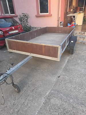 Inchiriez remorca 750kg