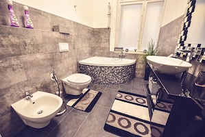 Închiriez apartament - imagine 4