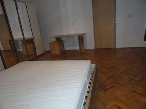 Apartament 2 camere, etajul 2, Bdul Revolutiei, 103 mp, renovat, mobilat si utilat - imagine 6