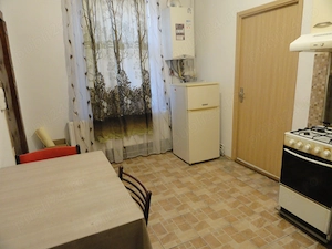 Apartament 2 camere, etajul 2, Bdul Revolutiei, 103 mp, renovat, mobilat si utilat - imagine 9
