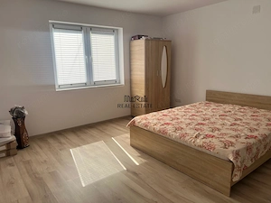 Casa renovata cu teren si anexe in Birtin - imagine 4