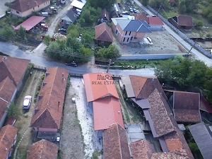 Casa renovata cu teren si anexe in Birtin - imagine 19