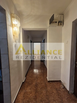 10 MINUTE DE M. TITAN  | 2 CAMERE DECOMANDAT | 92.000€ - imagine 8