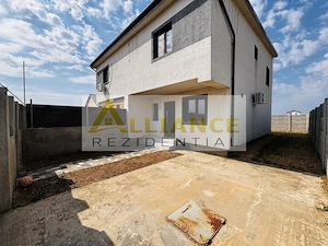 Duplex complet mobilat – 3 camere, 2 băi și curte proprie