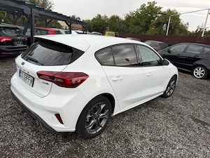 Ford Focus ST Line - An 2023 - Hybrid - Cutie automata - imagine 9