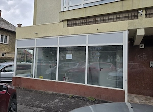 De închiriat spațiu comercial birouri
