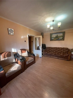 vanzare apartament cu 2 camere Husi - imagine 4