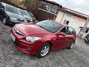 Hyundai I30 - Motor 1.4 benzina 105cp - An 2011 - Climatronic - imagine 5