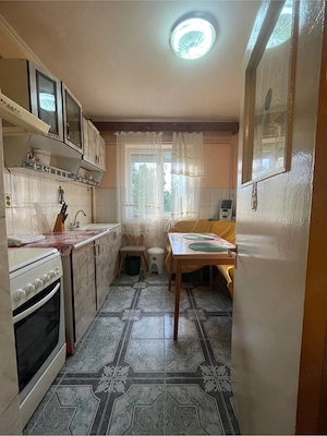 vanzare apartament cu 2 camere Husi - imagine 7