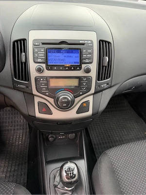 Hyundai I30 - Motor 1.4 benzina 105cp - An 2011 - Climatronic - imagine 15