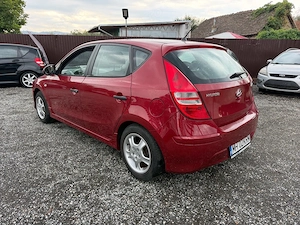 Hyundai I30 - Motor 1.4 benzina 105cp - An 2011 - Climatronic - imagine 10