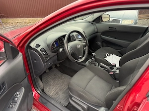 Hyundai I30 - Motor 1.4 benzina 105cp - An 2011 - Climatronic - imagine 6
