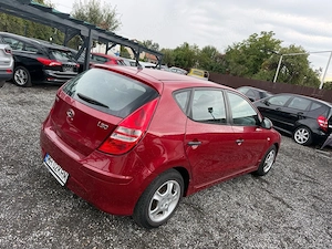 Hyundai I30 - Motor 1.4 benzina 105cp - An 2011 - Climatronic - imagine 11