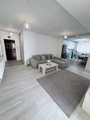 Apartamnet de vanzare la cheie  - imagine 2