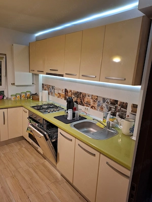 Apartament 4 camere , 2 bai, 2 balcoane inchise ,  centrala proprie, accept schimb apt 1-2 camere+$ - imagine 8