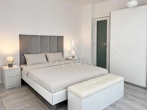 Apartament cu 3 camere, etaj intermediar, zona Torontalului
